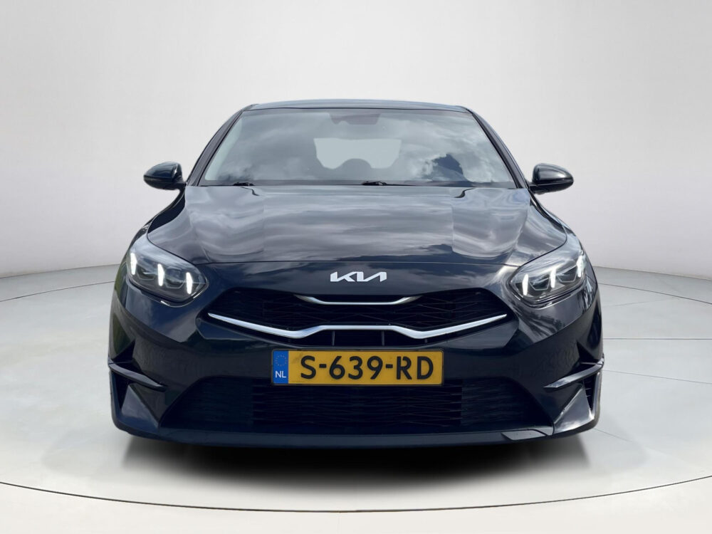 Kia Ceed 1.5 T-GDi MHEV DynamicLine 7
