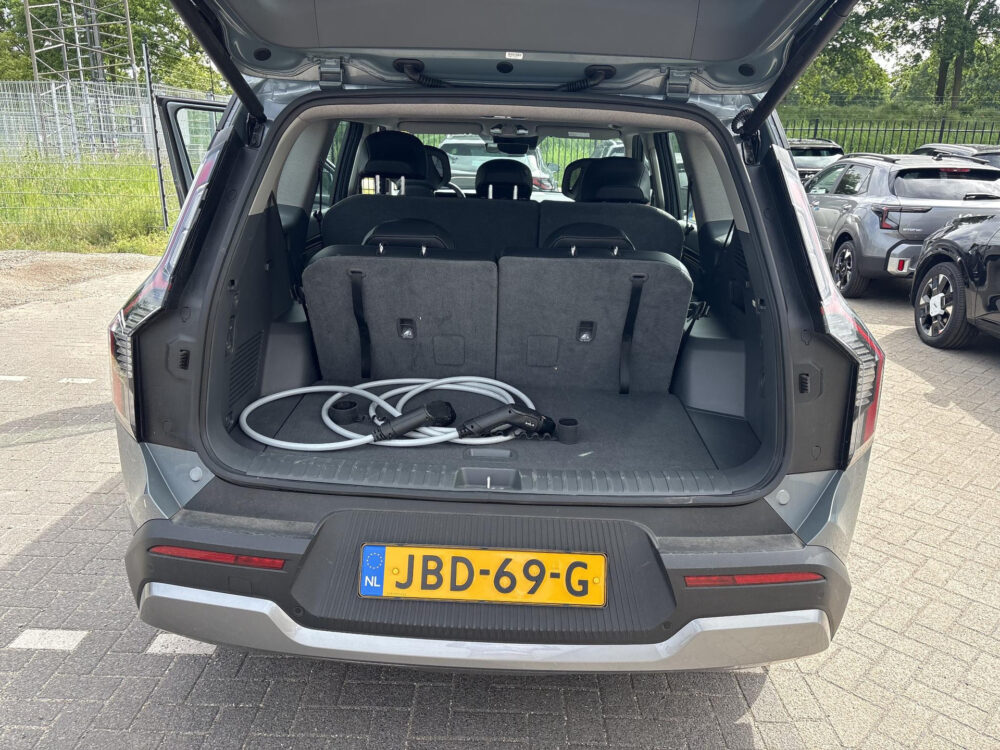 Kia EV9 First Edition 76.1 kWh 17