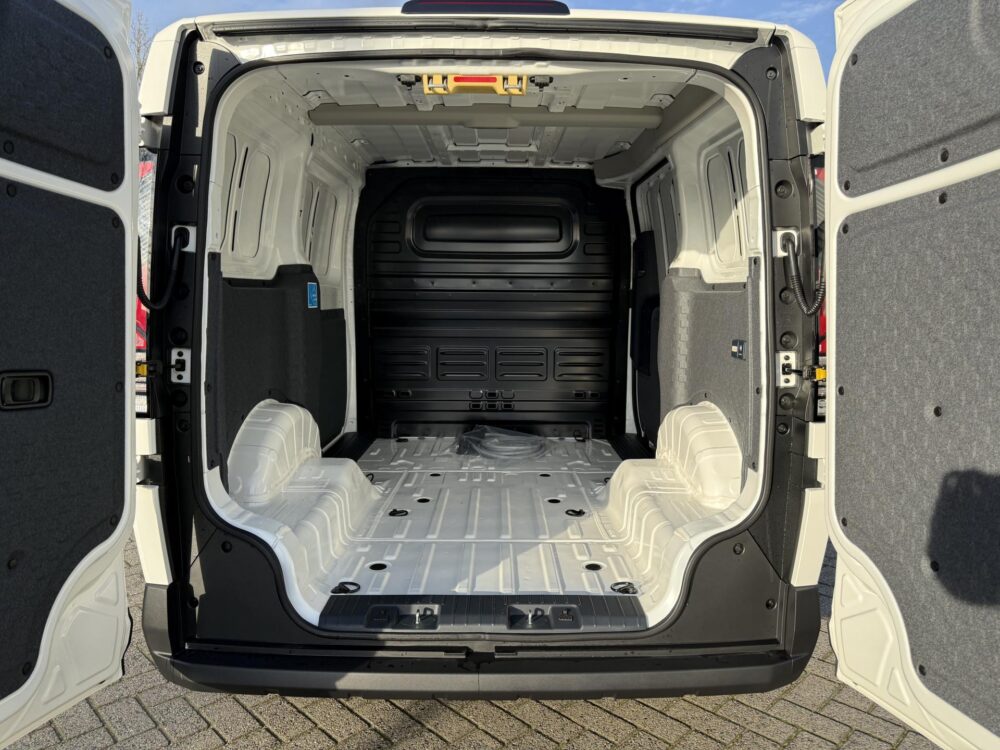 Kia PV5 L2H1 Plus 71.2 kWh 21