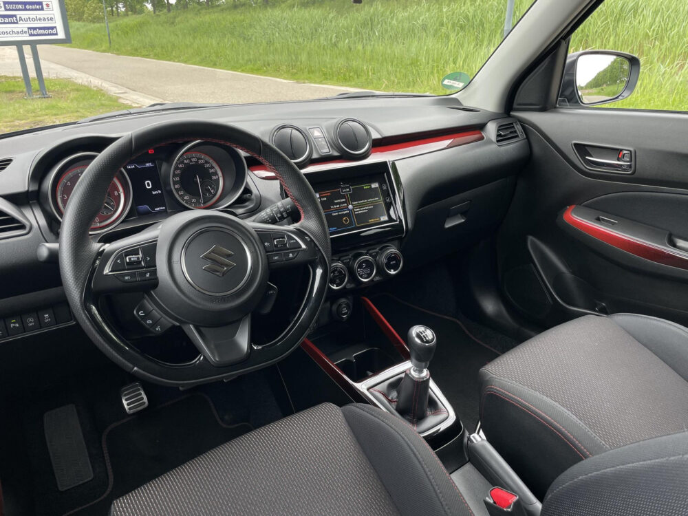 Suzuki Swift 1.4 Sport Smart Hybrid 12