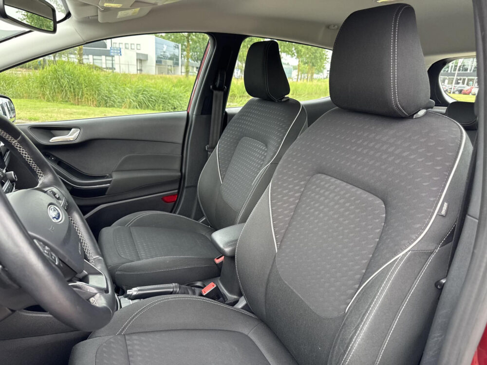 Ford Fiesta 1.0 EcoBoost Titanium 10