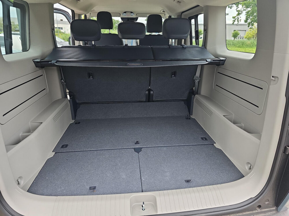 Kia PV5 Passenger Elite Executive 71.2 kWh 16