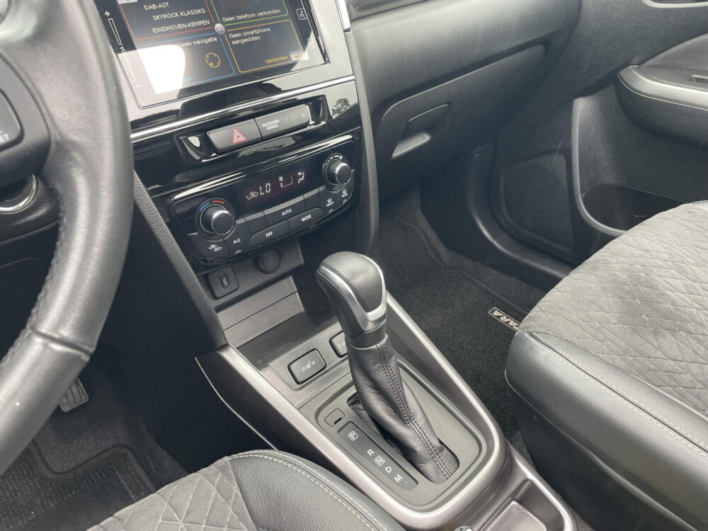 Suzuki Vitara 1.5 Hybrid Style 14