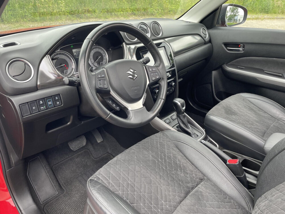Suzuki Vitara 1.5 Hybrid Style 8
