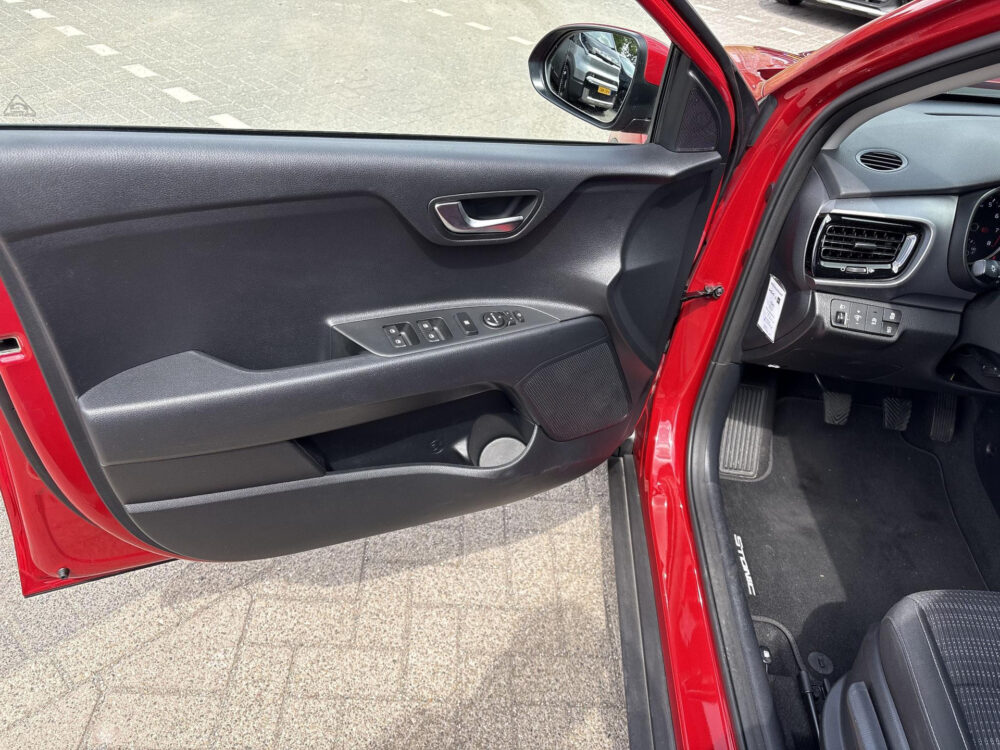 Kia Stonic 1.0 T-GDi MHEV DynamicPlusLine 9