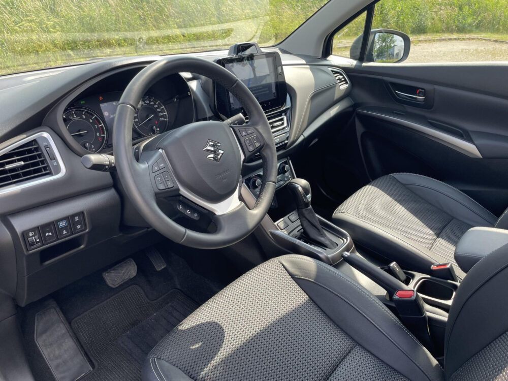 Suzuki S-Cross 1.5 Hybrid Style 8