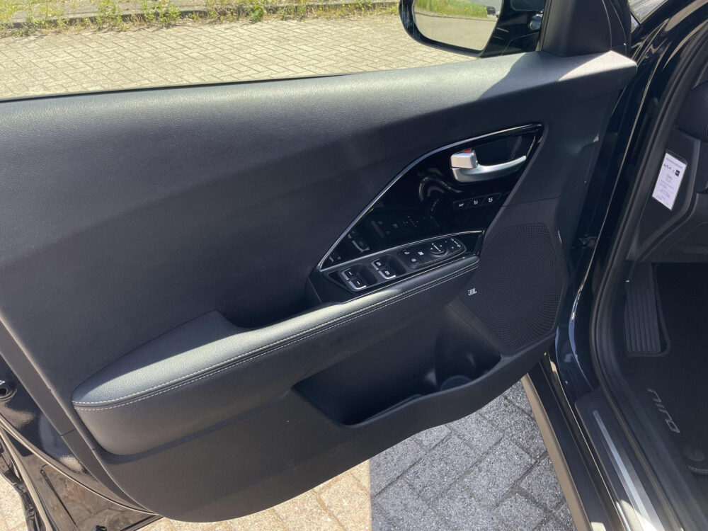 Kia e-Niro ExecutiveLine 64 kWh 8