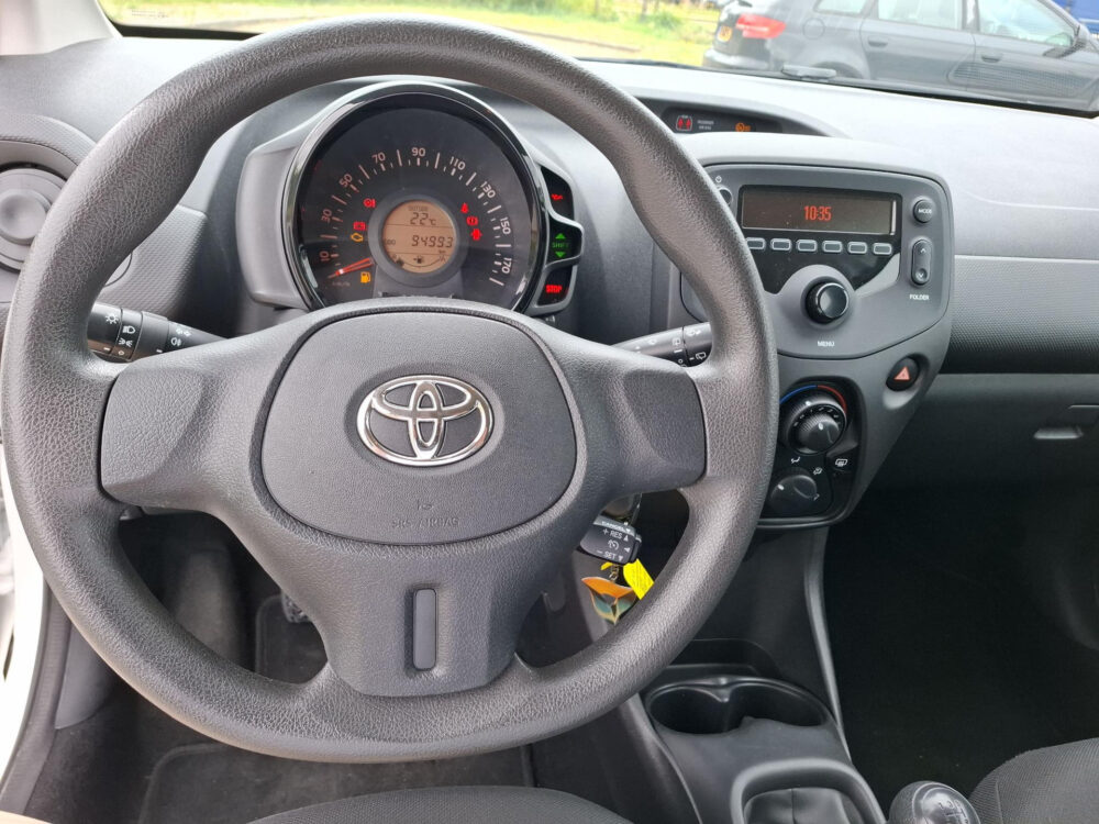 Toyota Aygo 1.0 VVT-i x 12
