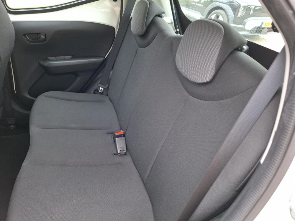 Toyota Aygo 1.0 VVT-i x 15