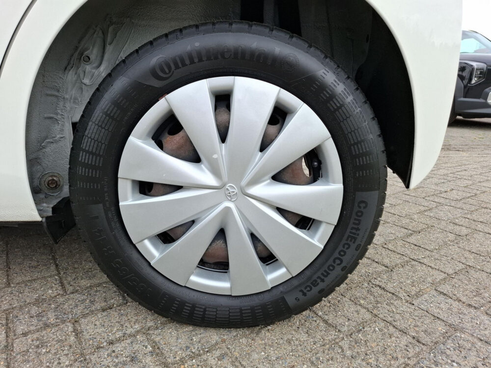 Toyota Aygo 1.0 VVT-i x 17
