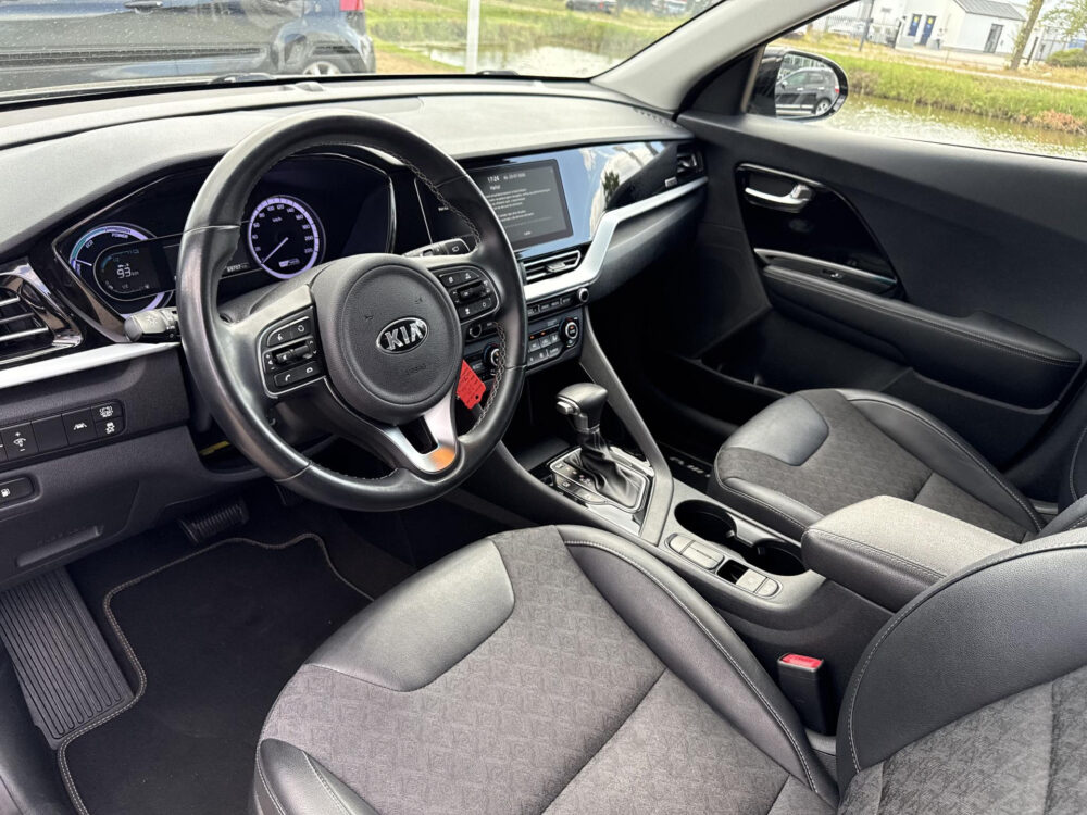 Kia Niro 1.6 GDi Hybrid DynamicLine 8