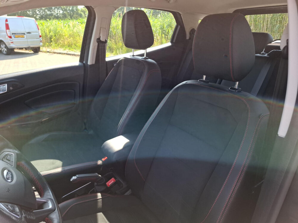 Ford EcoSport 1.0 EcoBoost ST-Line 10