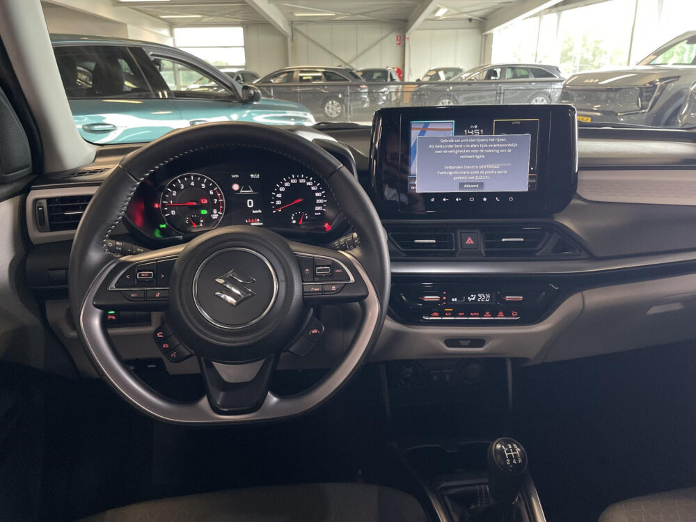 Suzuki Swift 1.2 Style Smart Hybrid 12
