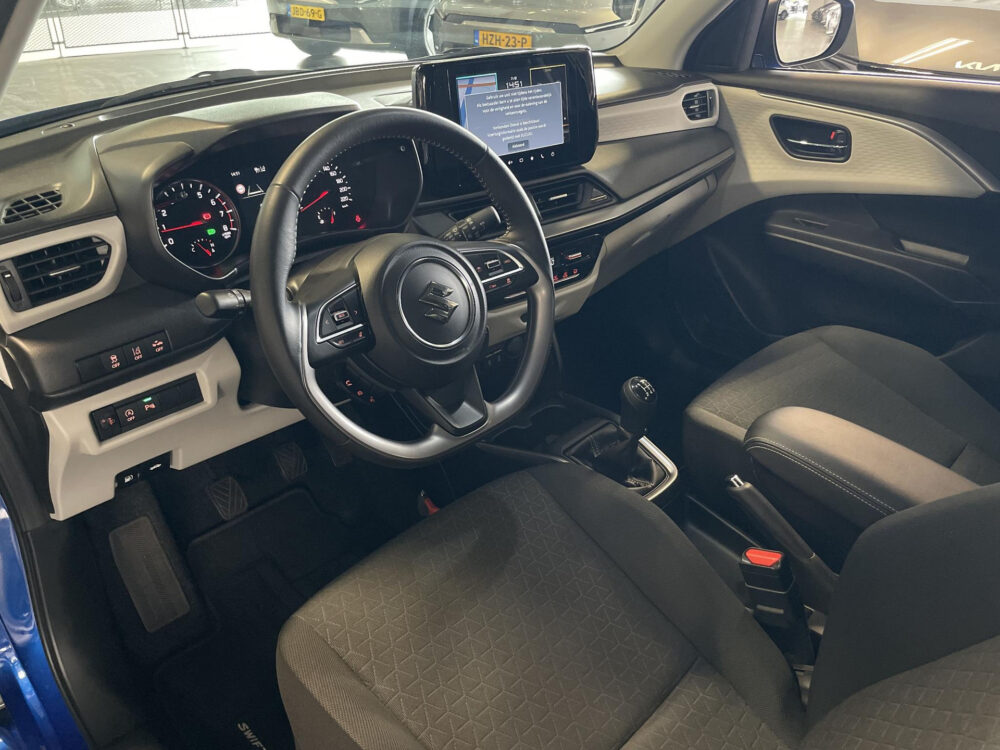 Suzuki Swift 1.2 Style Smart Hybrid 8