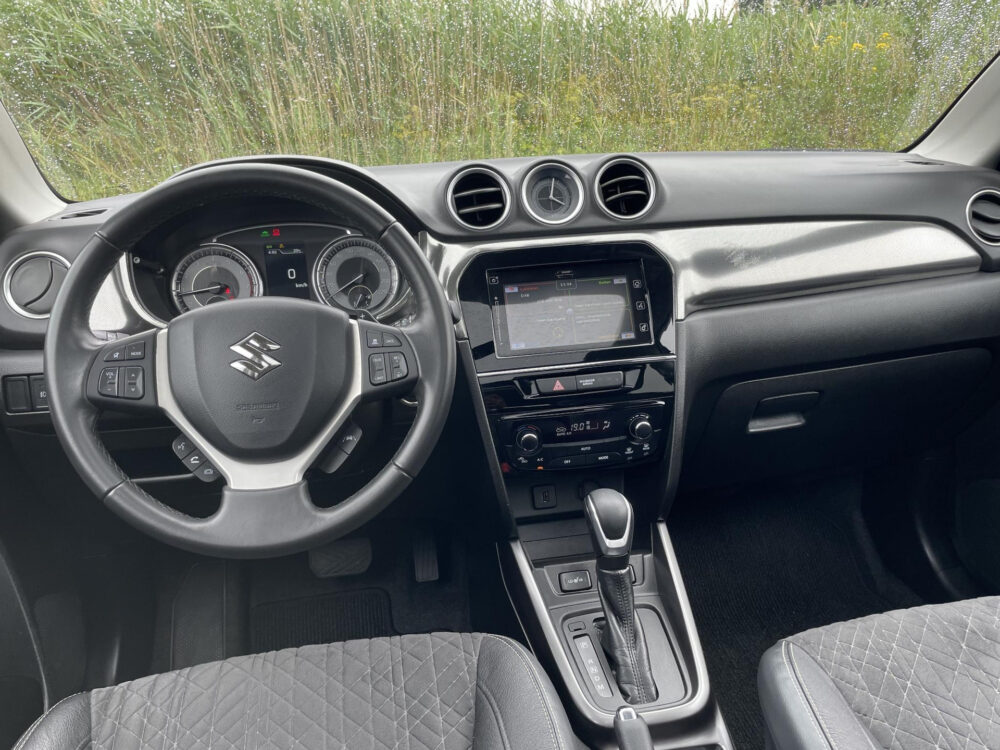 Suzuki Vitara 1.5 Hybrid Style 12