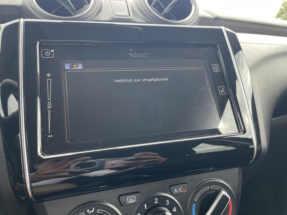 Suzuki Swift 1.2 Select Smart Hybrid 21