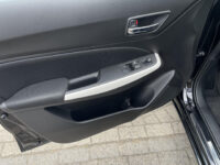 Suzuki Swift 1.2 Select Smart Hybrid 38