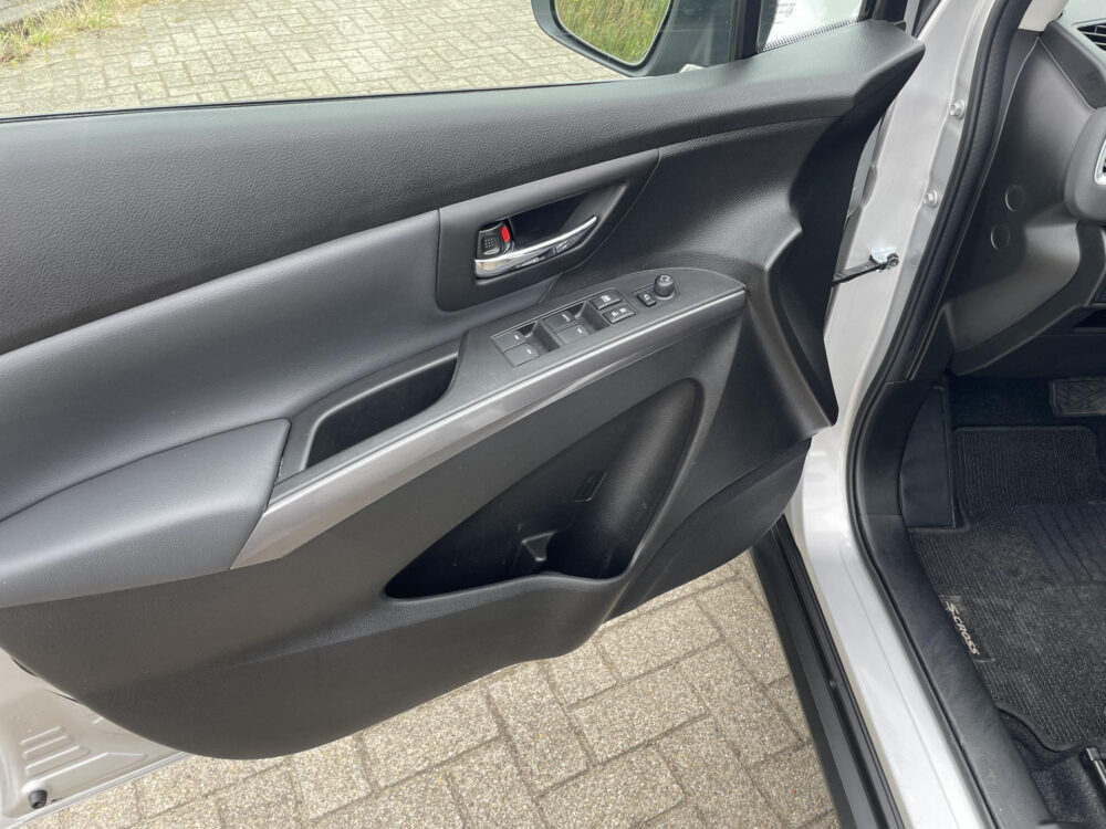 Suzuki S-Cross 1.5 Hybrid Style 9