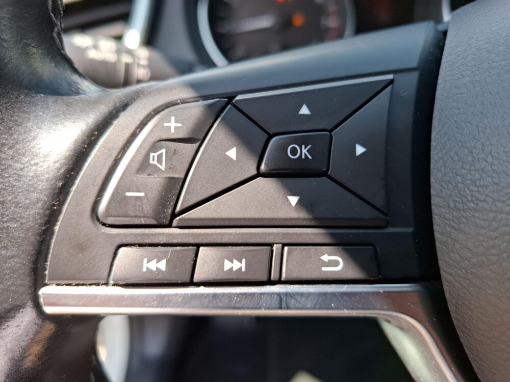 Nissan QASHQAI 1.3 DIG-T Design Edition 23