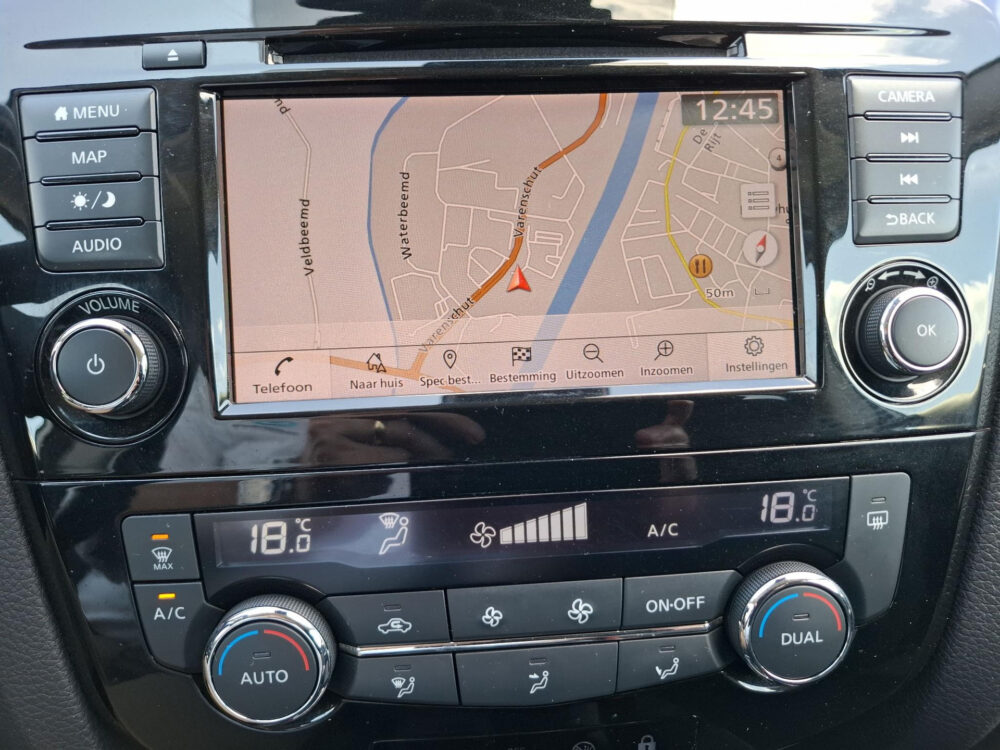 Nissan QASHQAI 1.3 DIG-T Design Edition 32