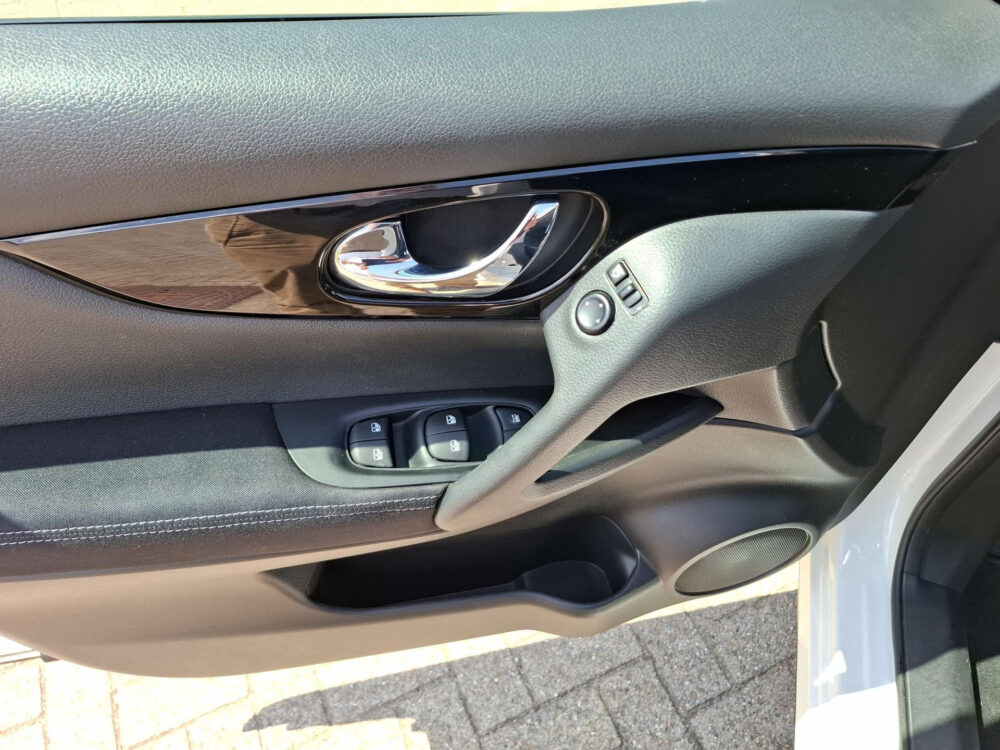 Nissan QASHQAI 1.3 DIG-T Design Edition 9