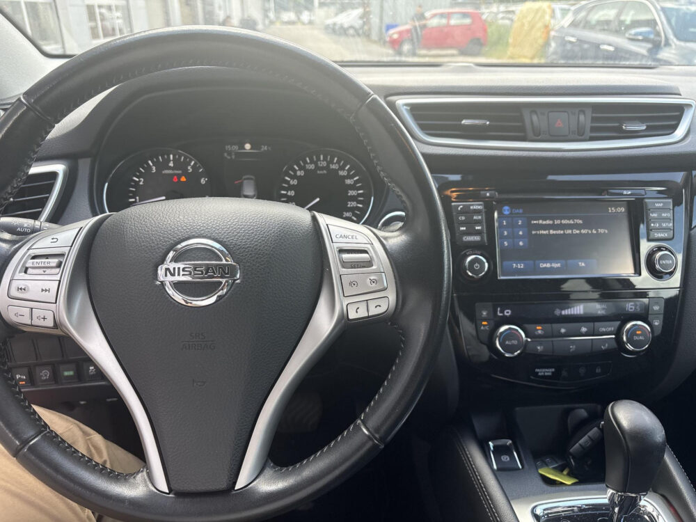 Nissan 12