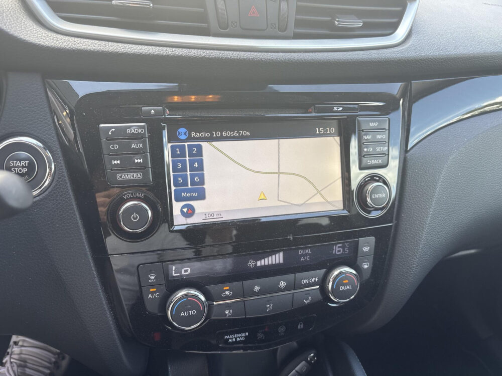 Nissan 19