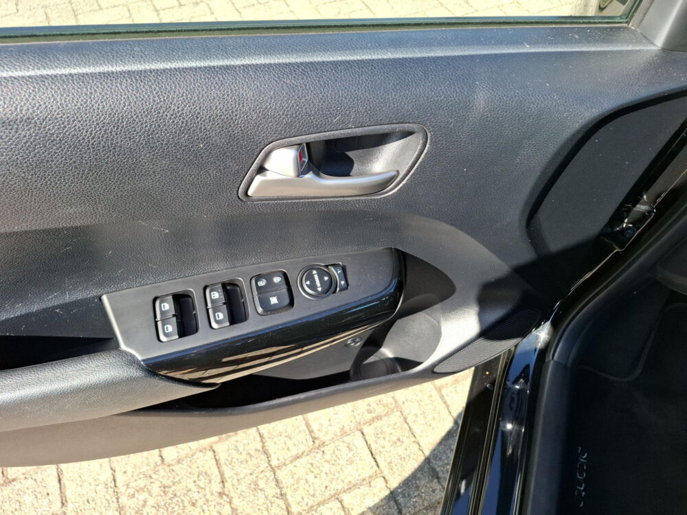 Kia Picanto 1.0 DPi DynamicLine 9