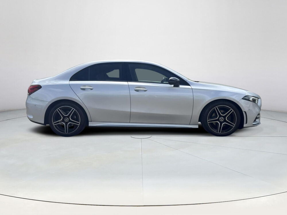 Mercedes-Benz 5
