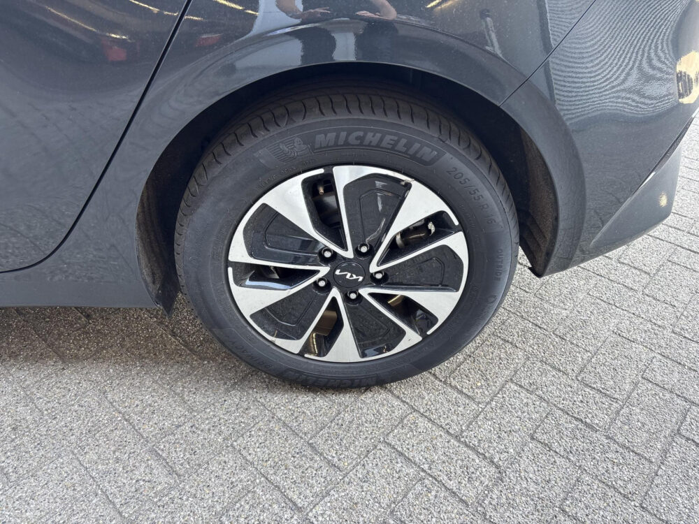 Kia 17