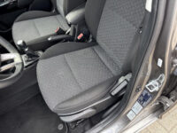 Kia 32