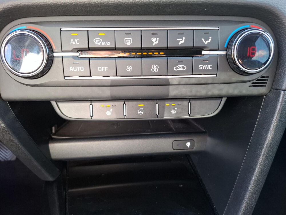 Kia 32