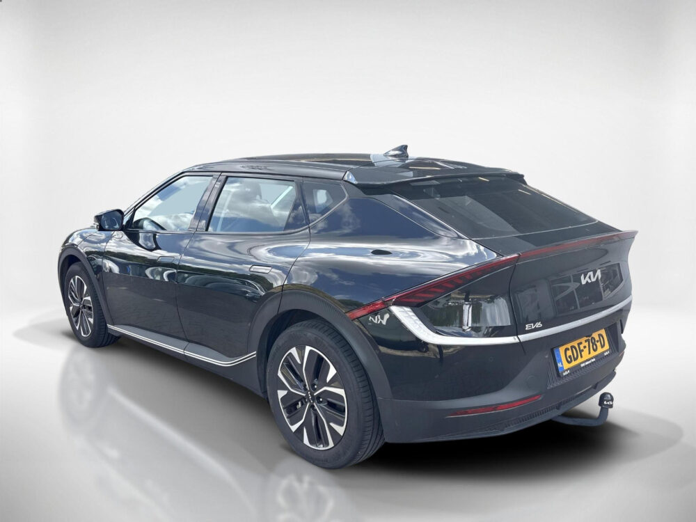 Kia 6