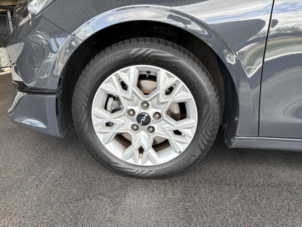 Kia 16