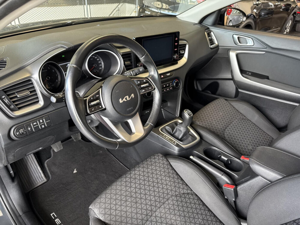 Kia 7
