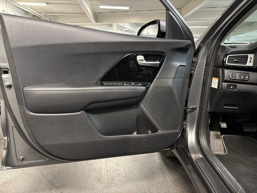Kia 9