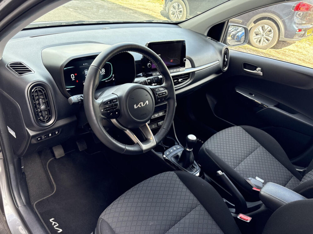 Kia 8