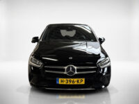 Mercedes-Benz 32