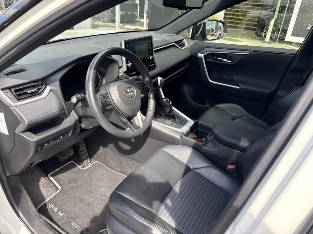 Toyota 8