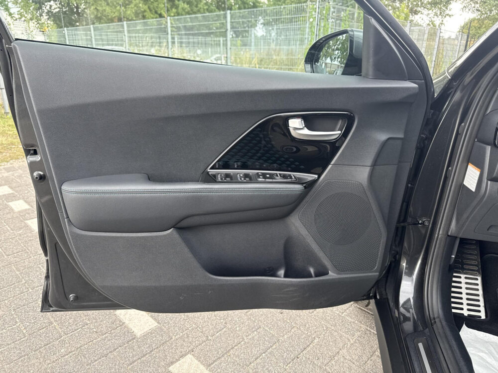 Kia 9