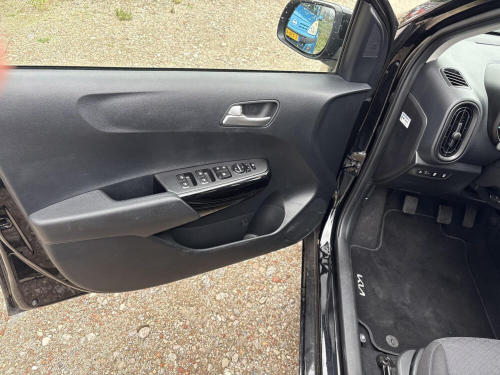 Kia 9