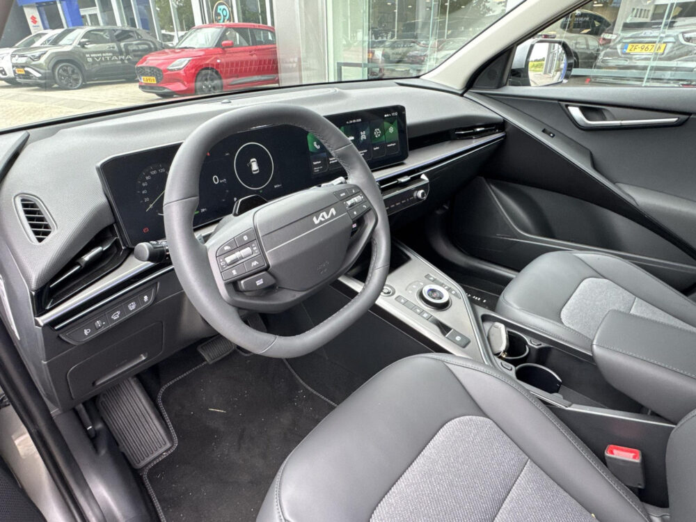Kia 8