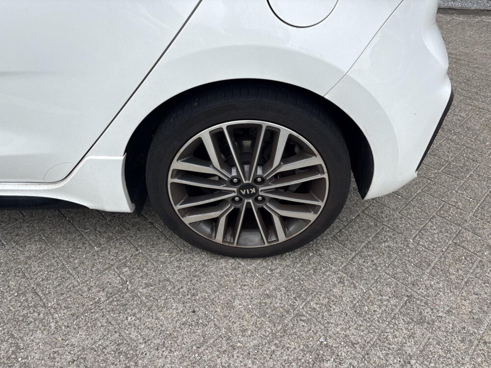 Kia 16