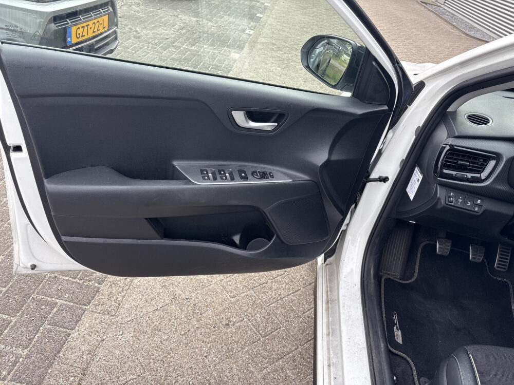 Kia 8