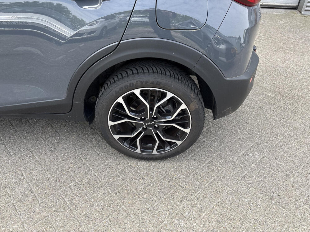 Kia 16