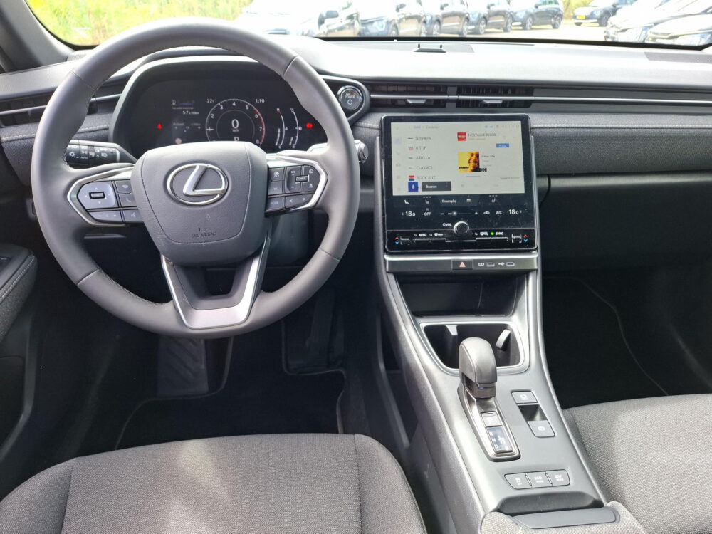 Lexus 12