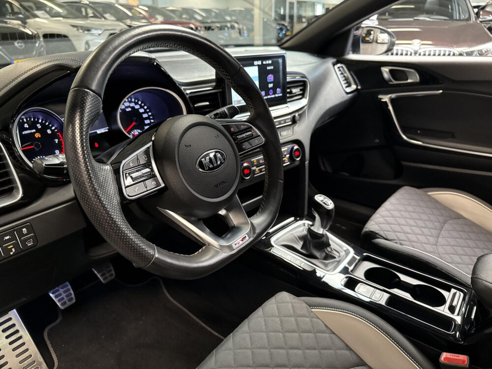 Kia 8