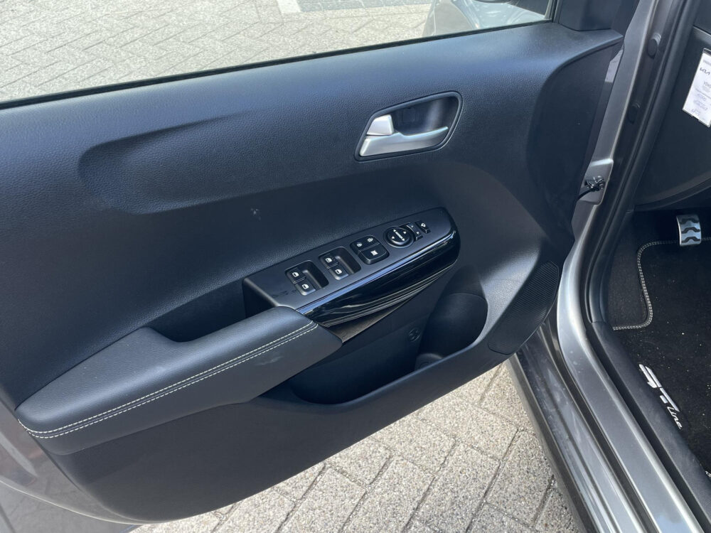 Kia 9