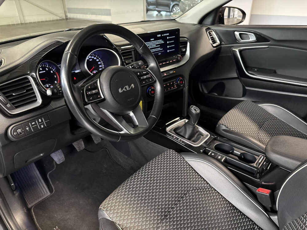 Kia 16