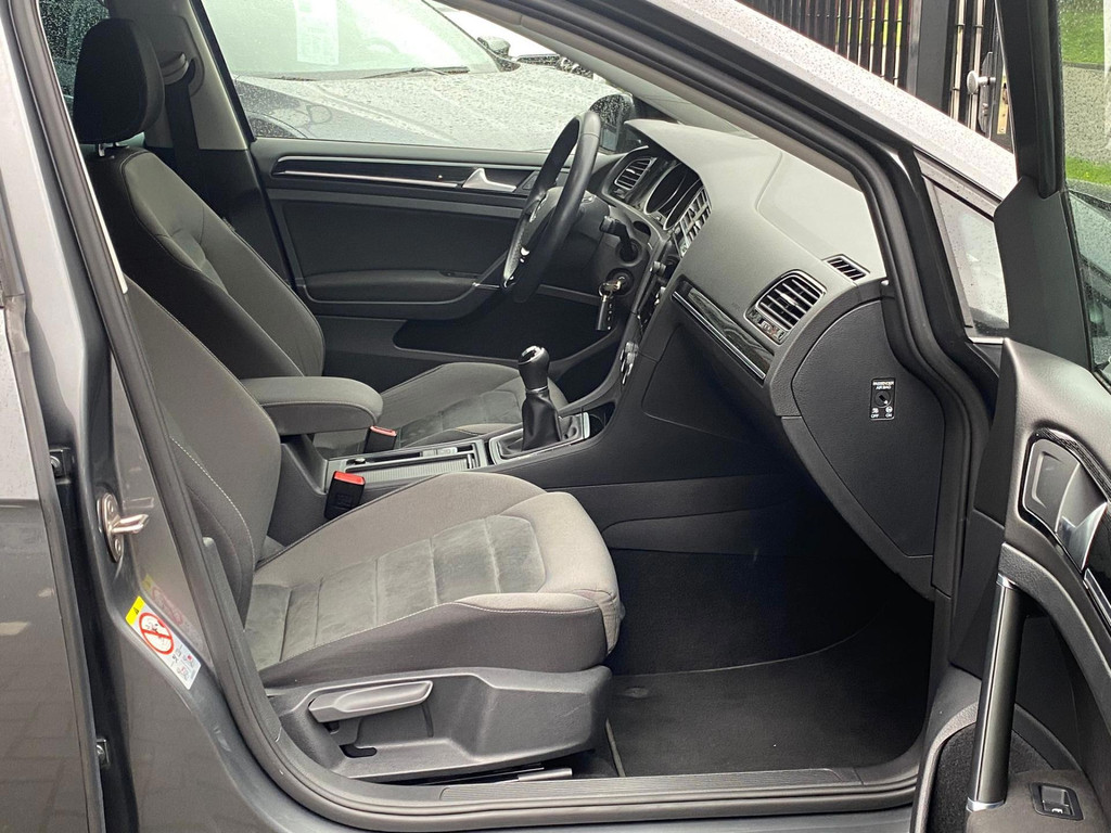 Volkswagen Golf 7.5 1.5 TSI 150PK Highline R-LINE NAVI LED 24